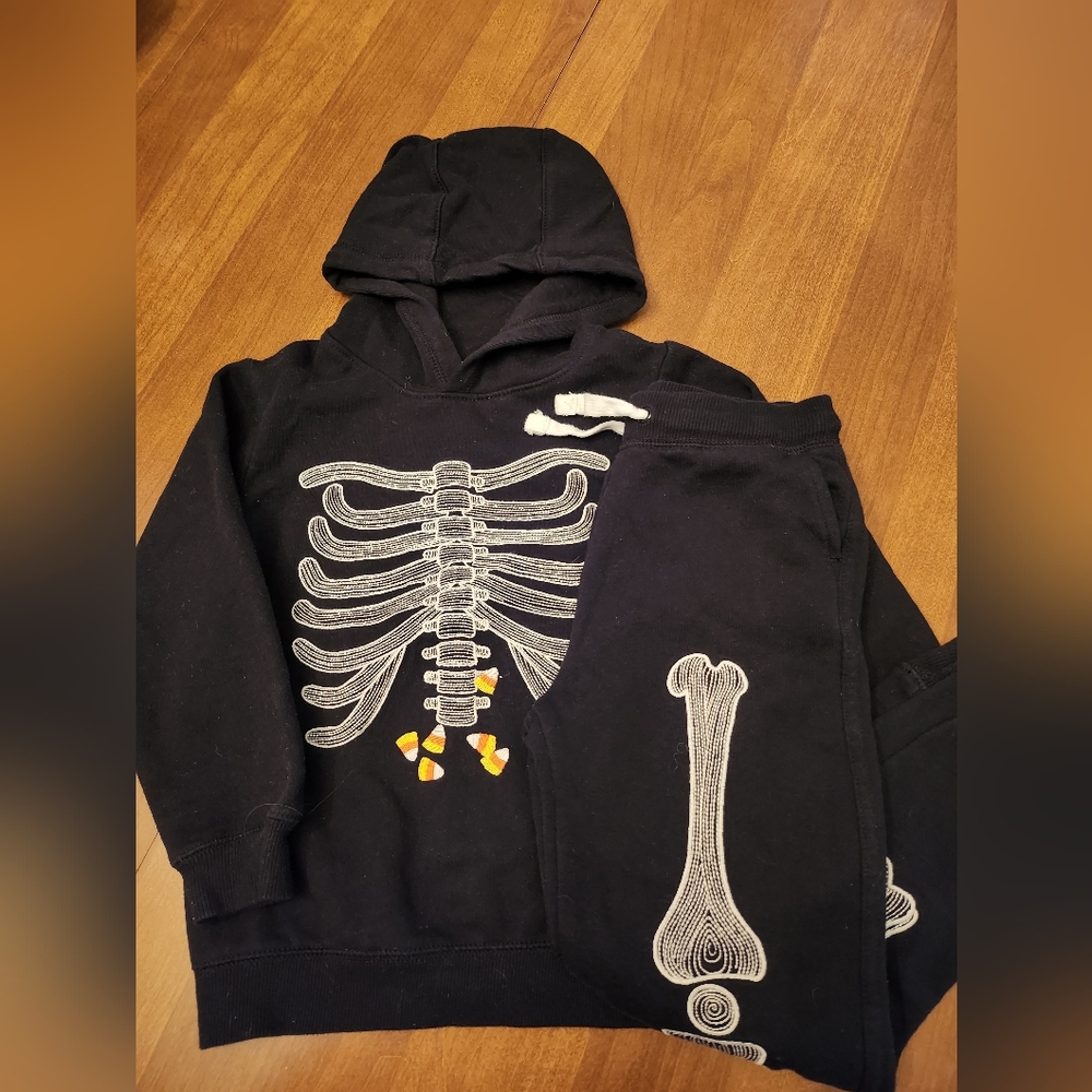 Skeleton 💀 Hoodie and Jogger Pant - Little Boys 5T